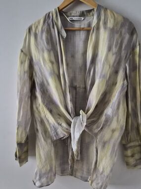 Zara Light Watercolor Blouse - Yellow & Gray